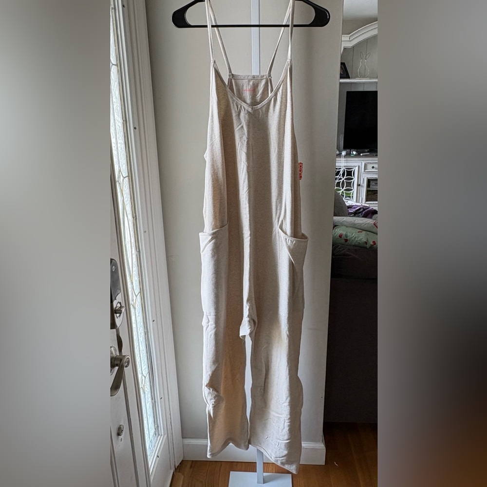Free People Movement NWT Hot Shot Onesie Racerback in Heather Oatmeal Size L - Picture 2 of 7
